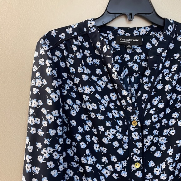 JONES NEW YORK COLLECTION Top/ Blouse - Picture 2 of 10